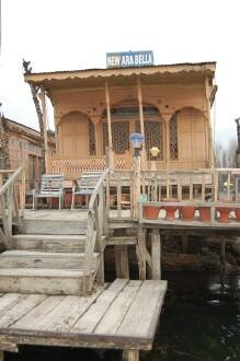 New Ara Bella Houseboat, Srinagar 1